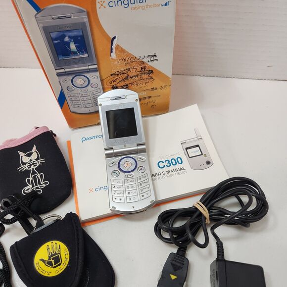 Pantech PG-C300 Silver Super Rare Tiny Flip Phone Manual Charger Powers On
